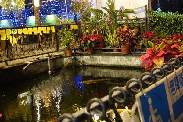 阿秋大肥鵝:(胖樺食記)台中推薦必吃美食『阿秋大肥鵝』。眾多熱炒美味下飯適合多人聚餐公司尾牙