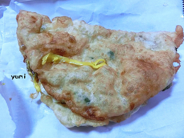 三代蔥油餅：【台中食記】東區巷弄隱藏美食!在地人推薦不排隊吃不到的蔥油餅@三代蔥油餅