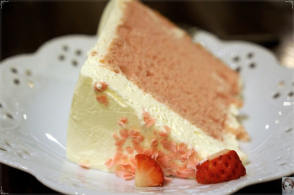 CHIFFON:台北 捷運中山站 CHIFFON~美味戚風蛋糕裡藏著人氣炸雞