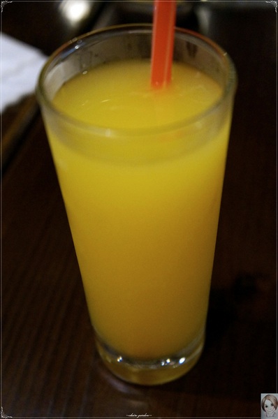 CHIFFON:台北 捷運中山站 CHIFFON~美味戚風蛋糕裡藏著人氣炸雞