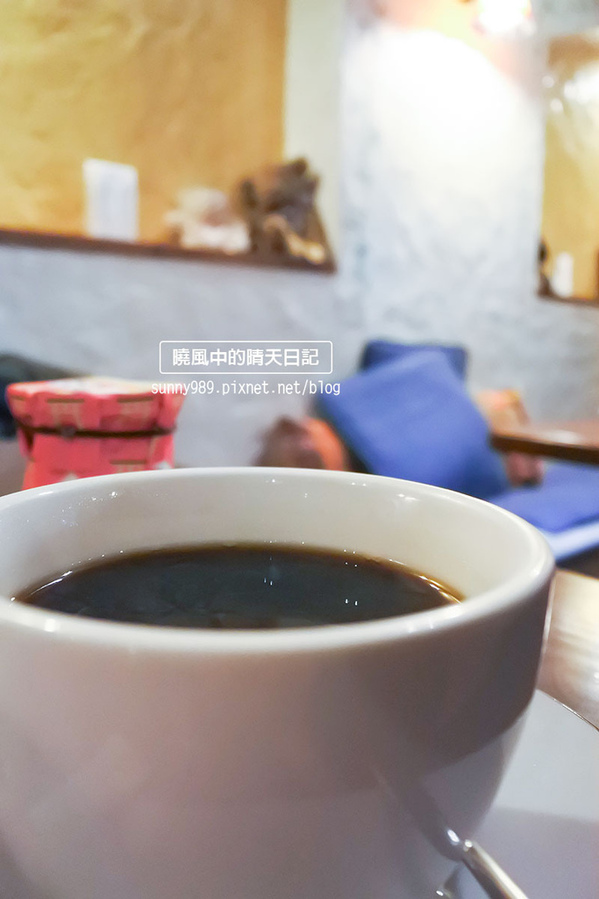 CHIFFON:【台北|CHIFFON CAKE】炸雞味美 甜點值得期待!!