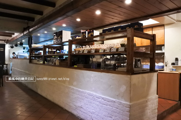 CHIFFON:【台北|CHIFFON CAKE】炸雞味美 甜點值得期待!!