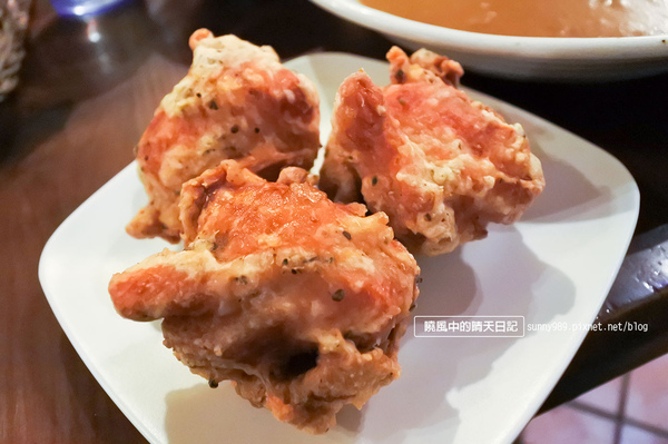 CHIFFON:【台北|CHIFFON CAKE】炸雞味美 甜點值得期待!!