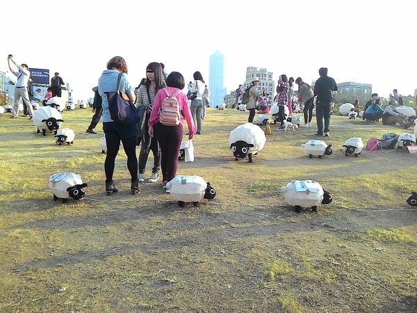 中央公園站：野放吉羊幸福久久~
