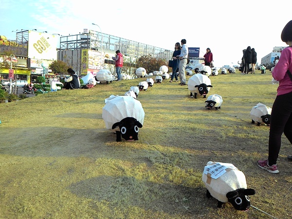 中央公園站：野放吉羊幸福久久~