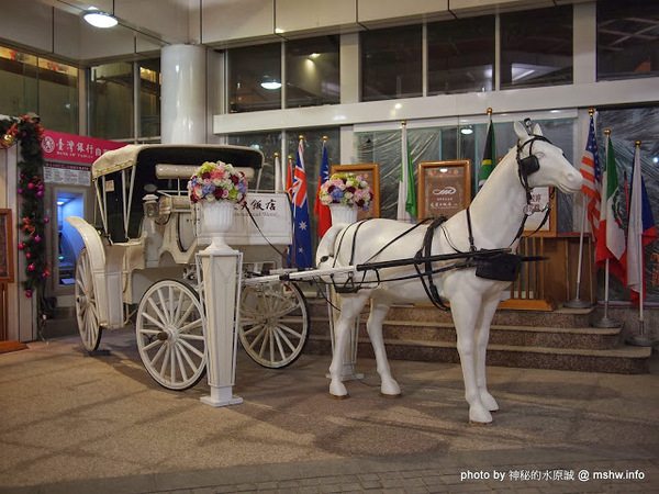 通豪大飯店-珍寶樓：【食記】台中北區-Plaza International Hotel 通豪大飯店珍寶樓中餐廳港式飲茶吃到飽 : 古箏Live超享受,一個人也能勇點23道…XD