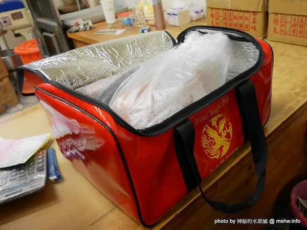 九合脆皮烤鴨：【食記】台中九合脆皮烤鴨@北區科博館 : 外脆內軟又多汁, 原來烤火雞都這麼好吃的？ 聖誕節你也來一隻吧!