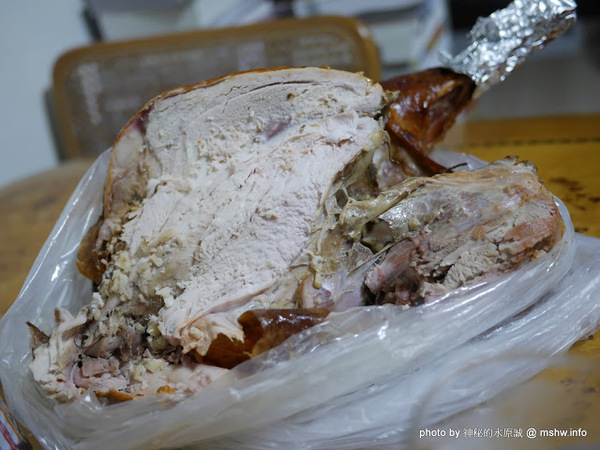 九合脆皮烤鴨：【食記】台中九合脆皮烤鴨@北區科博館 : 外脆內軟又多汁, 原來烤火雞都這麼好吃的？ 聖誕節你也來一隻吧!