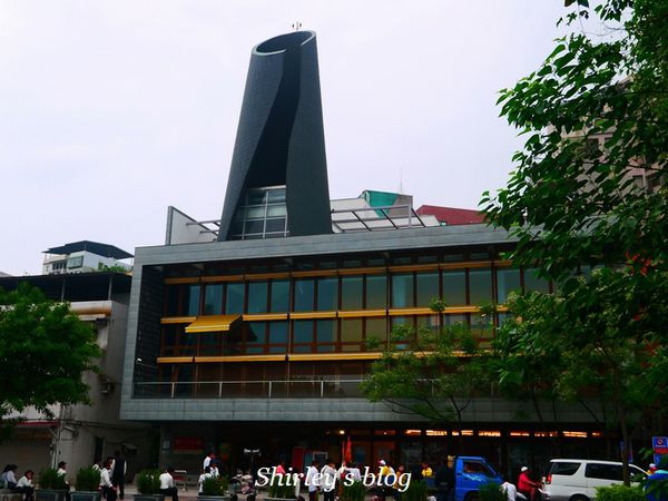 淡水老街:淡水老街邂逅紫藤花