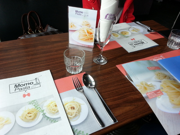 MoMo Pasta 義式料理餐廳：台中中友。MoMo Pasta 義式料理餐廳