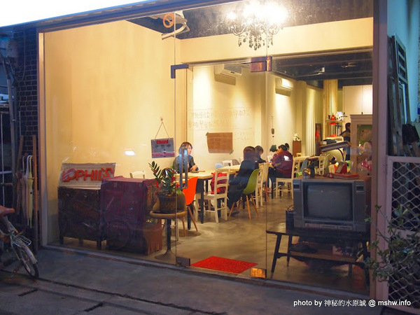 LOPHIL'S菲淇士義式廚房：【食記】台中LOPHIL’S PASTA菲淇士義式廚房@北區一中街商圈 : 非歧視,低消是你的寶貴時間!平價高水準,Q彈實在的義大利麵