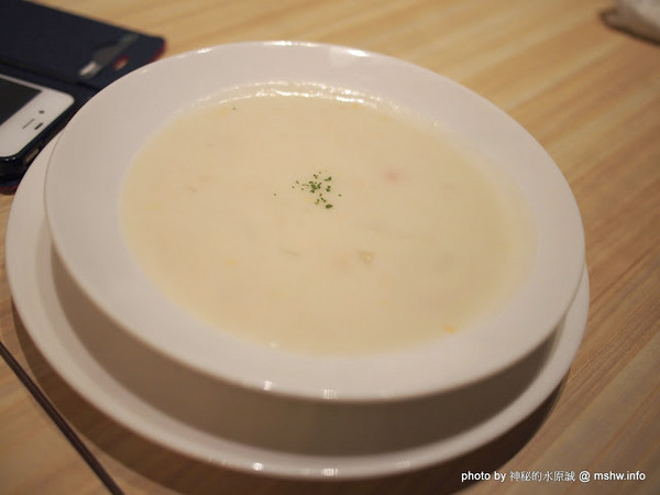 LOPHIL'S菲淇士義式廚房：【食記】台中LOPHIL’S PASTA菲淇士義式廚房@北區一中街商圈 : 非歧視,低消是你的寶貴時間!平價高水準,Q彈實在的義大利麵