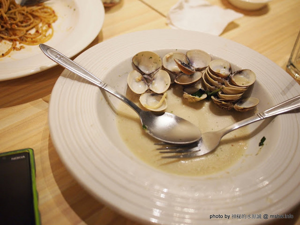 LOPHIL'S菲淇士義式廚房：【食記】台中LOPHIL’S PASTA菲淇士義式廚房@北區一中街商圈 : 非歧視,低消是你的寶貴時間!平價高水準,Q彈實在的義大利麵