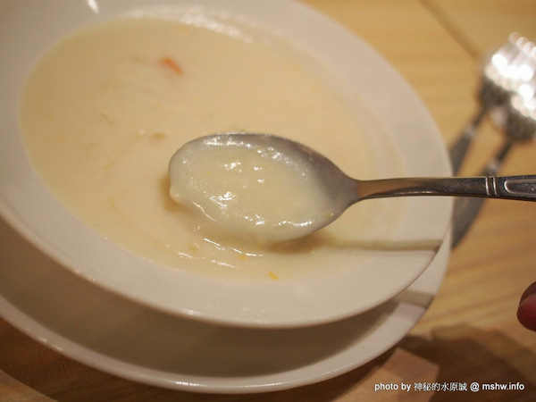 LOPHIL'S菲淇士義式廚房：【食記】台中LOPHIL’S PASTA菲淇士義式廚房@北區一中街商圈 : 非歧視,低消是你的寶貴時間!平價高水準,Q彈實在的義大利麵