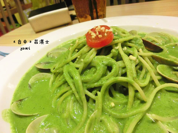 LOPHIL'S菲淇士義式廚房：【台中食記】一中商圈學生最愛♥平價義大利麵@LOPHIL'S菲淇士義式廚房