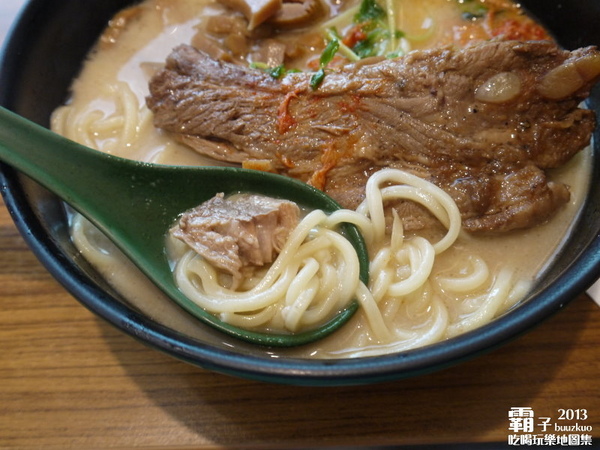 赤坂拉麵(崇德店)：吃完超有罪惡感的「肋排拉麵」，「赤坂拉麵」(崇德店)