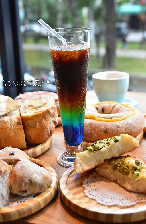 歐客佬咖啡麵包甜點太原路42