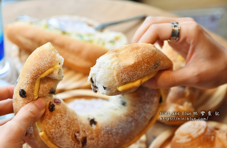 歐客佬咖啡麵包甜點太原路40