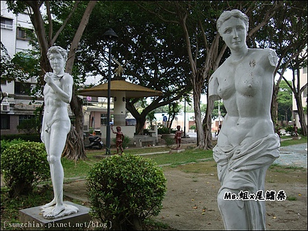 移民署(台南市服務站)：［台南中西］城堡、移民署，傻傻分不清楚！