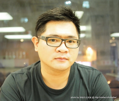 肯德基(台中五權餐廳):景深都沒控制好XD 不過餓了也沒辦法 ~ 台中〞肯德基KFC〞五權店