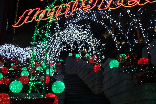 台北統一阪急百貨:台北信義『統一阪急百貨』愛‧分享