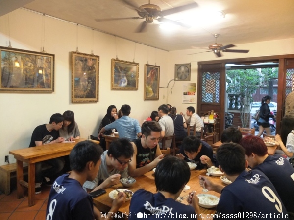 懷舊小棧：【美食特搜。台南中西區】懷舊小棧。府城頂級豆腐冰品