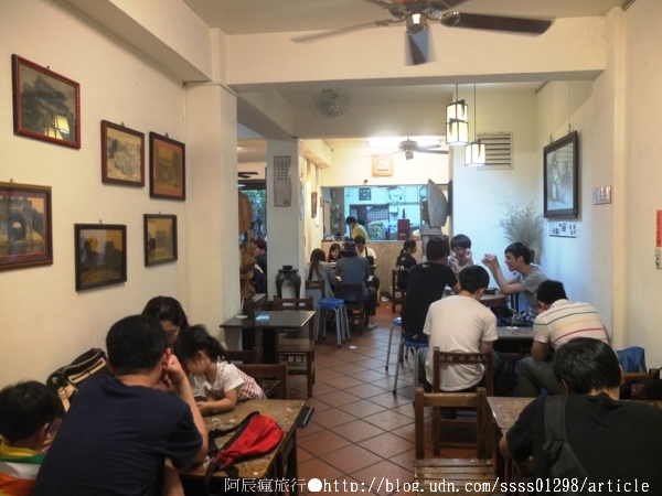 懷舊小棧：【美食特搜。台南中西區】懷舊小棧。府城頂級豆腐冰品