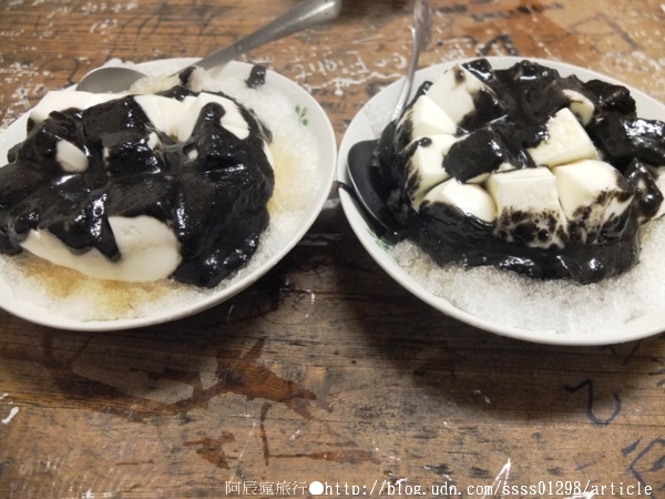 懷舊小棧：【美食特搜。台南中西區】懷舊小棧。府城頂級豆腐冰品