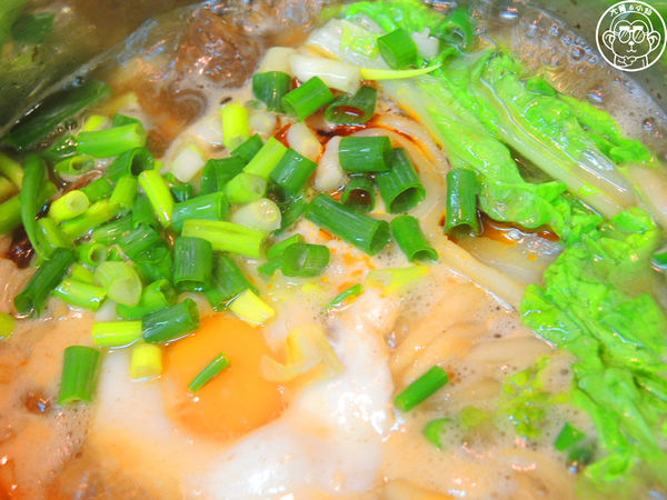 小林牛肉麵：哩哩摳摳【創造宅經濟･台中小林牛肉麵】牛肉麵和獅子頭絕配