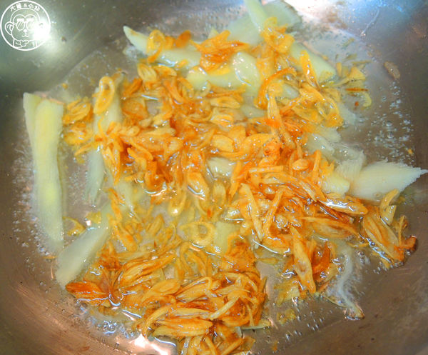 小林牛肉麵：哩哩摳摳【創造宅經濟･台中小林牛肉麵】牛肉麵和獅子頭絕配