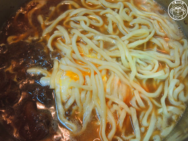 小林牛肉麵：哩哩摳摳【創造宅經濟･台中小林牛肉麵】牛肉麵和獅子頭絕配