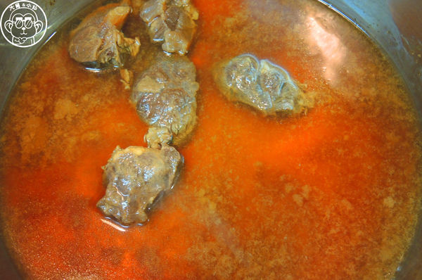 小林牛肉麵：哩哩摳摳【創造宅經濟･台中小林牛肉麵】牛肉麵和獅子頭絕配