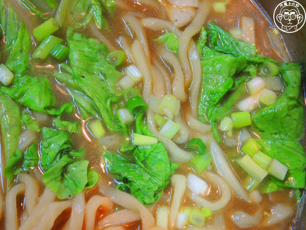 小林牛肉麵：哩哩摳摳【創造宅經濟･台中小林牛肉麵】牛肉麵和獅子頭絕配