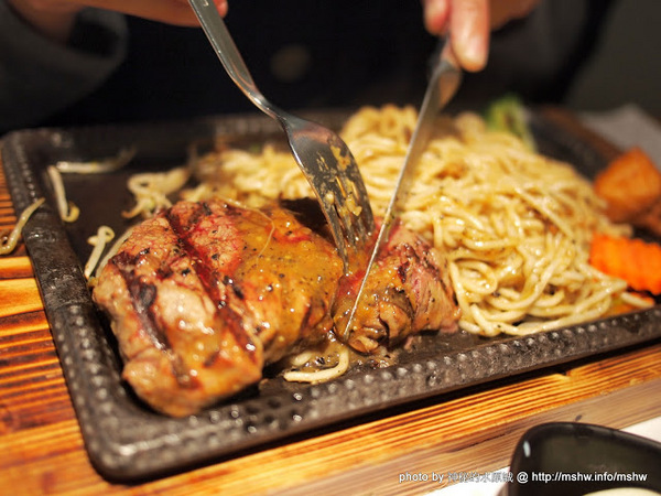 赤鬼炙燒牛排館(崇德店):【食記】嘖嘖…這麼X難怪年終有90個月 @ 台中北屯-赤鬼牛排-崇德店