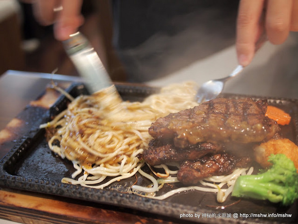 赤鬼炙燒牛排館(崇德店):【食記】嘖嘖…這麼X難怪年終有90個月 @ 台中北屯-赤鬼牛排-崇德店