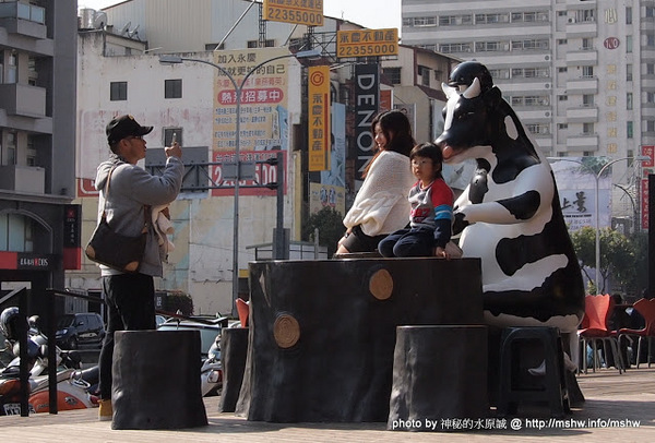 赤鬼炙燒牛排館(崇德店):【食記】嘖嘖…這麼X難怪年終有90個月 @ 台中北屯-赤鬼牛排-崇德店