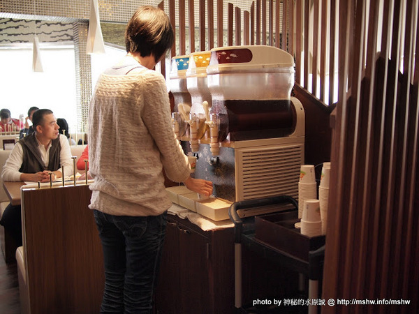 赤鬼炙燒牛排館(崇德店):【食記】嘖嘖…這麼X難怪年終有90個月 @ 台中北屯-赤鬼牛排-崇德店