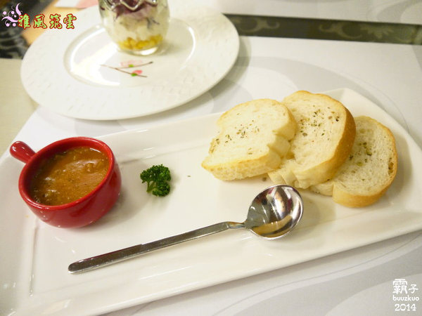 雅風筑雲:台中大坑「雅風筑雲」藝園餐廳,彷彿一間小型收藏博物館 ~