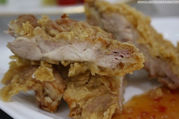 雅風筑雲：台中【雅風筑雲】藝園餐廳❤美食與藝術的結合，彷彿罝身於博物館用餐~103.04.20