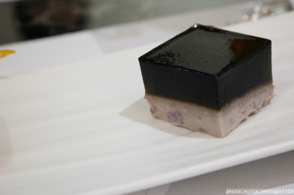 雅風筑雲：台中【雅風筑雲】藝園餐廳❤美食與藝術的結合，彷彿罝身於博物館用餐~103.04.20