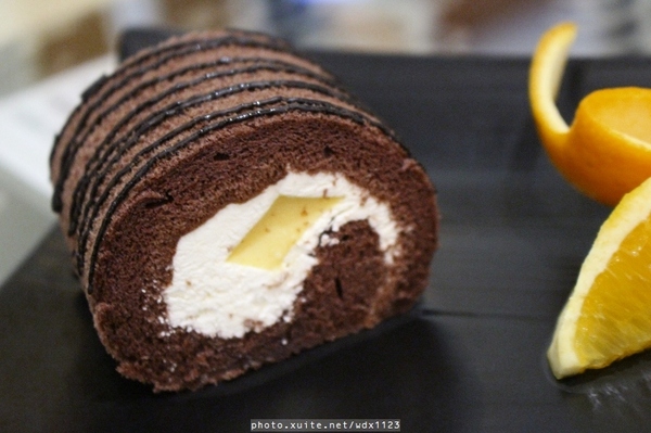 雅風筑雲：台中【雅風筑雲】藝園餐廳❤美食與藝術的結合，彷彿罝身於博物館用餐~103.04.20