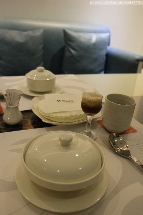 雅風筑雲：台中【雅風筑雲】藝園餐廳❤美食與藝術的結合，彷彿罝身於博物館用餐~103.04.20