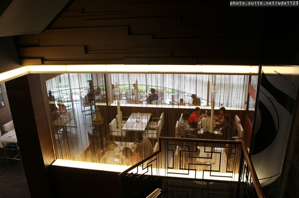 雅風筑雲：台中【雅風筑雲】藝園餐廳❤美食與藝術的結合，彷彿罝身於博物館用餐~103.04.20