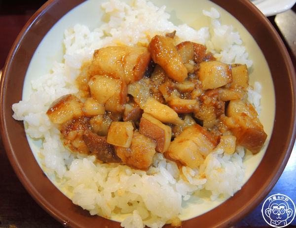 財神爺魯肉飯:呷飽祙【台中西屯・財神爺魯肉飯】24H營業的台中魯肉飯扛霸子