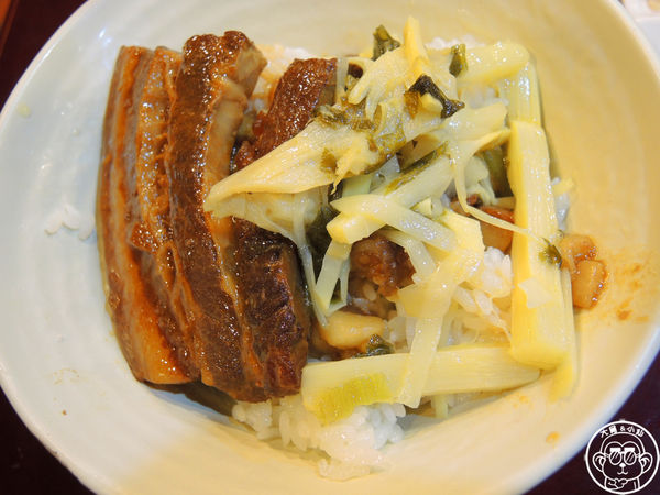 財神爺魯肉飯:呷飽祙【台中西屯・財神爺魯肉飯】24H營業的台中魯肉飯扛霸子