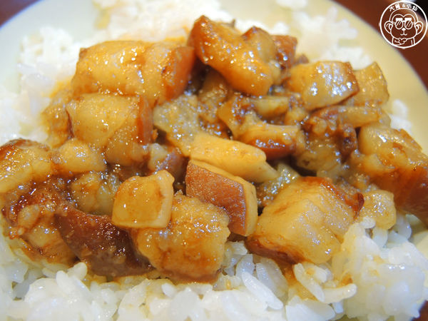 財神爺魯肉飯:呷飽祙【台中西屯・財神爺魯肉飯】24H營業的台中魯肉飯扛霸子