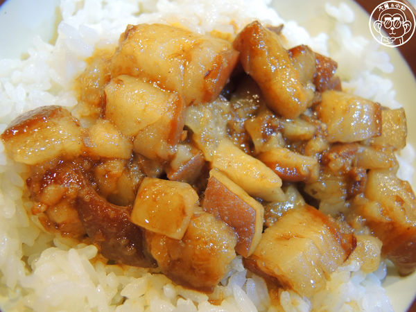 財神爺魯肉飯:呷飽祙【台中西屯・財神爺魯肉飯】24H營業的台中魯肉飯扛霸子