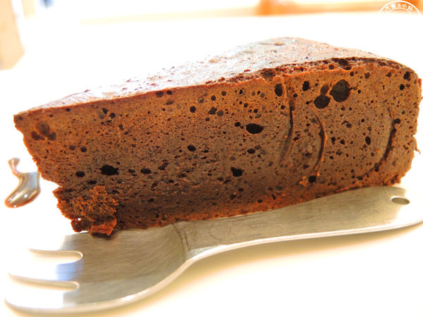 咖啡實驗室：呷飽祙【台北中正･咖啡實驗室Coffee lab】有萌貓駐店的咖啡廳