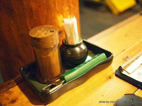 大東屋:【食記】台中大東屋日本料理鰻魚專賣朝富總店@西屯秋紅谷 : 中部知名鰻魚飯,味道尚可,但份量好像有點對不起他的價格?!