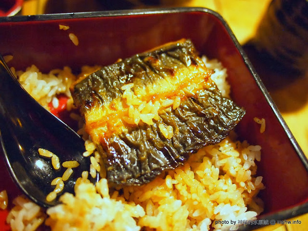 大東屋:【食記】台中大東屋日本料理鰻魚專賣朝富總店@西屯秋紅谷 : 中部知名鰻魚飯,味道尚可,但份量好像有點對不起他的價格?!